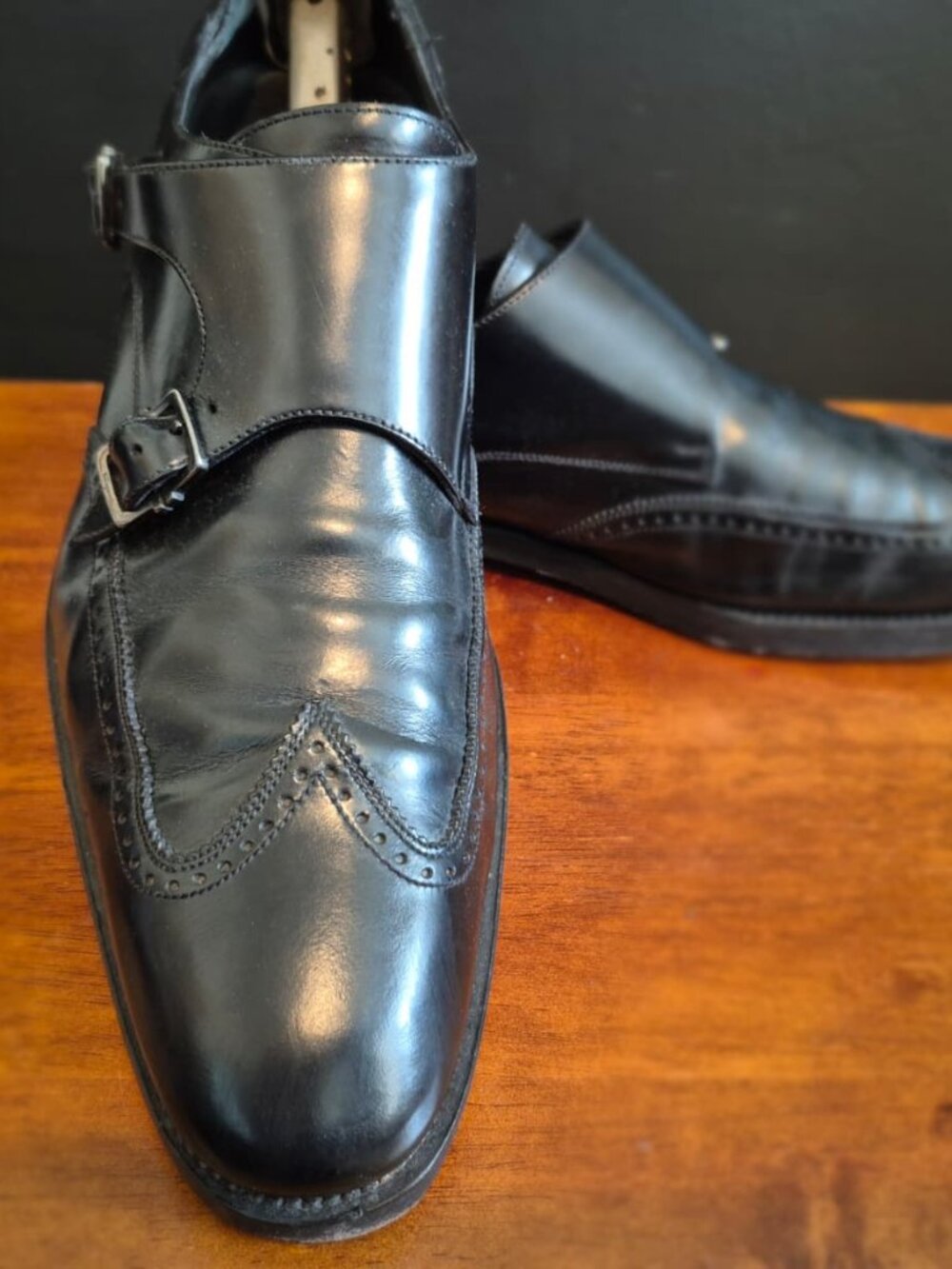 100% authentic Salvatore Ferragamo Leather Lasercut Accents Monk Straps S 10.5 D